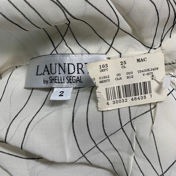 LAUNDRY Size 2 White Black Rayon Abstract Button Up Blouse - Picture 4 of 6